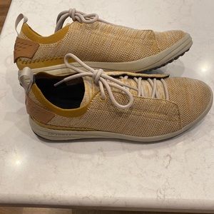 Merrell Womens size 9 Gridway lace up sneaker. Yellow/gold and cream.